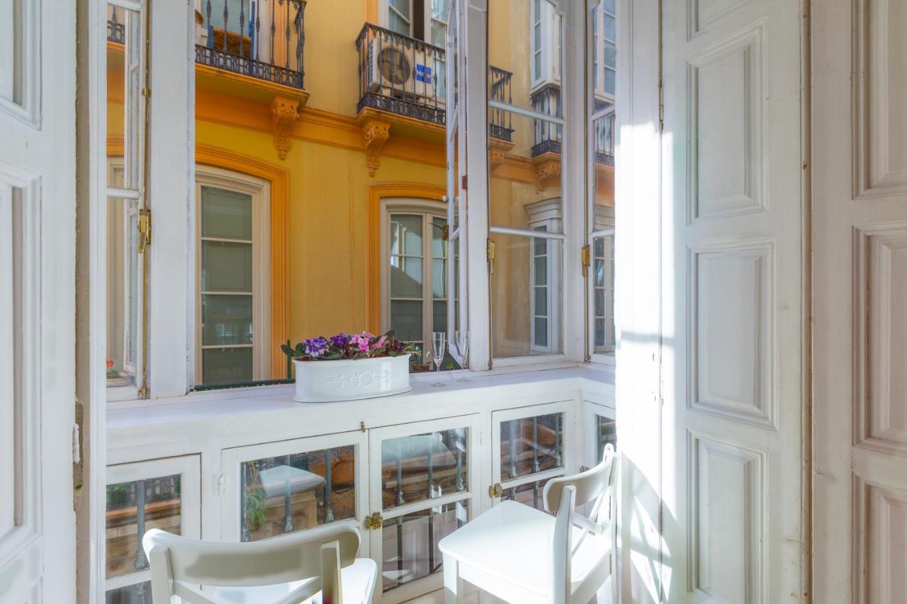 Puerta De Larios: Central Three-Bedroom Apartment With Balconies And Patio มาลากา ภายนอก รูปภาพ