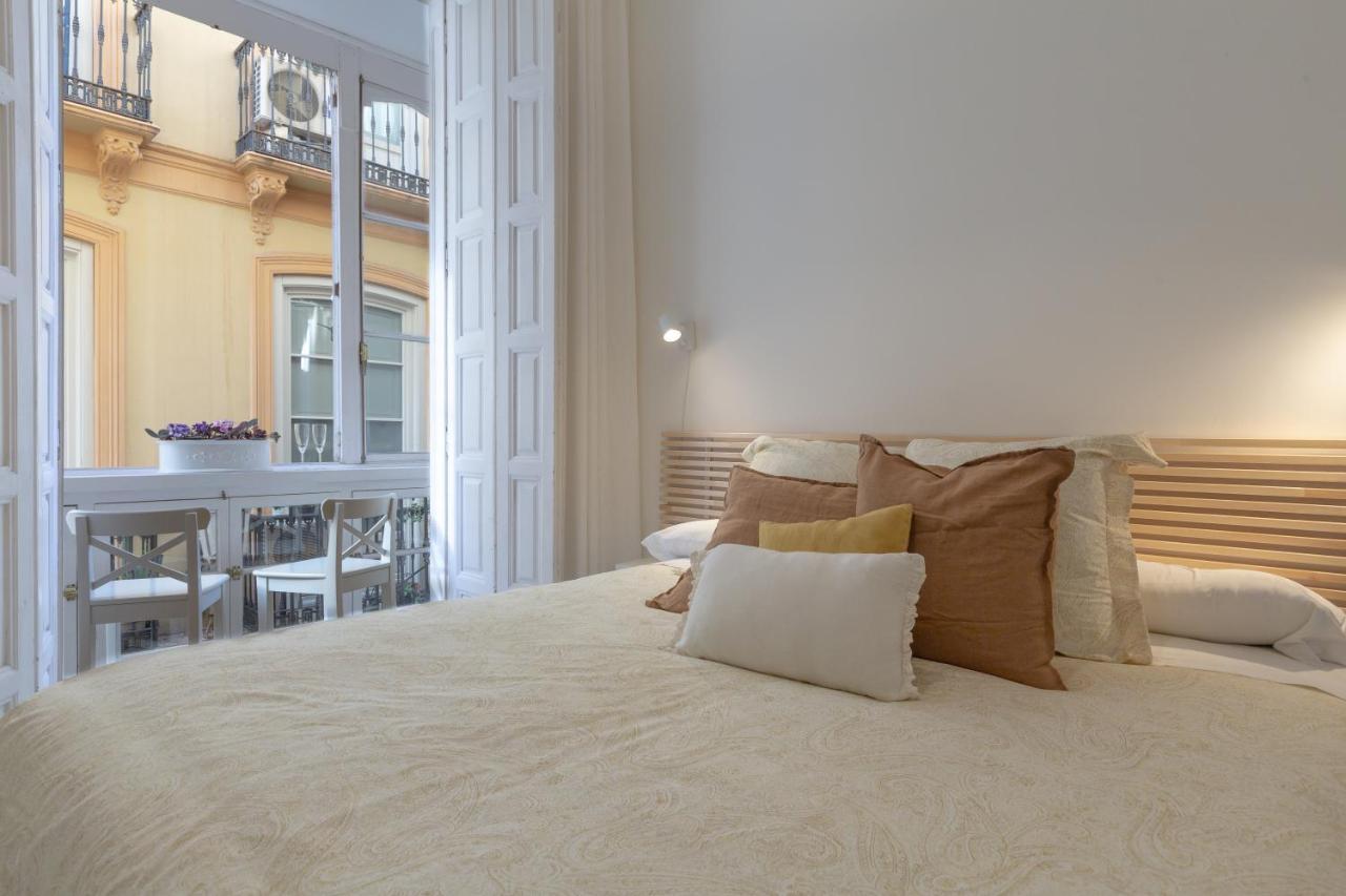 Puerta De Larios: Central Three-Bedroom Apartment With Balconies And Patio มาลากา ภายนอก รูปภาพ