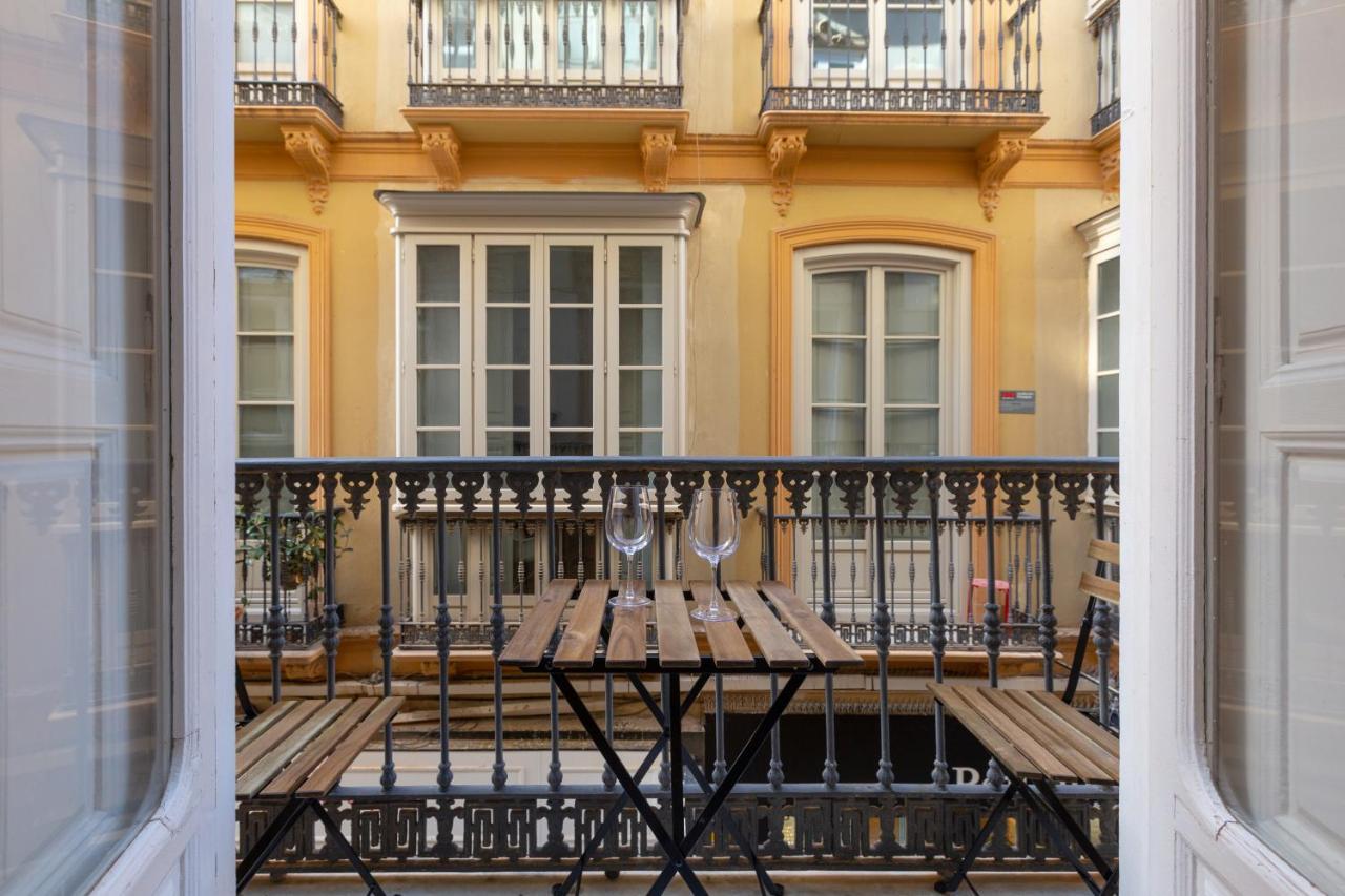 Puerta De Larios: Central Three-Bedroom Apartment With Balconies And Patio มาลากา ภายนอก รูปภาพ