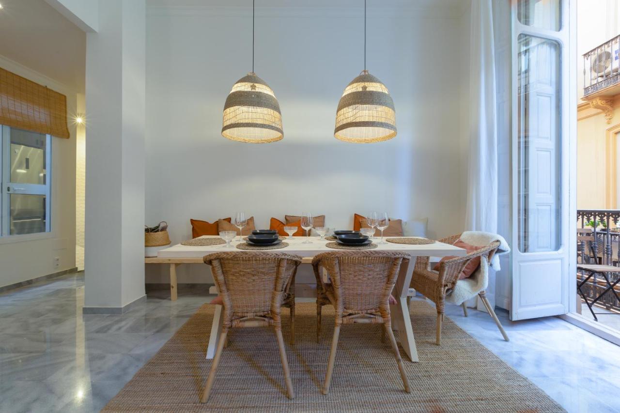 Puerta De Larios: Central Three-Bedroom Apartment With Balconies And Patio มาลากา ภายนอก รูปภาพ